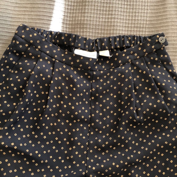 Quirky pleated pants - Picture 3 of 6